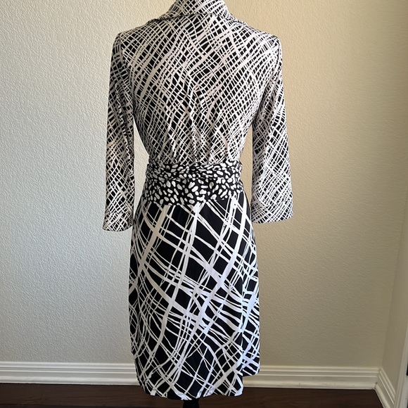 Vintage-look wrap dress - Picture 4 of 8